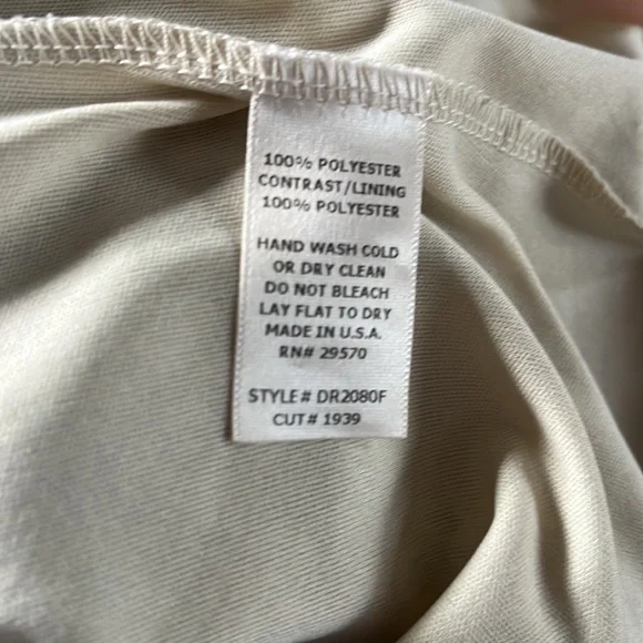 Buttons Dress - Picture 4 of 10